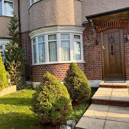 Tj Homes - Double Room With Single Bed - 3 Min To Tube Station - London Ruislip Luaran gambar