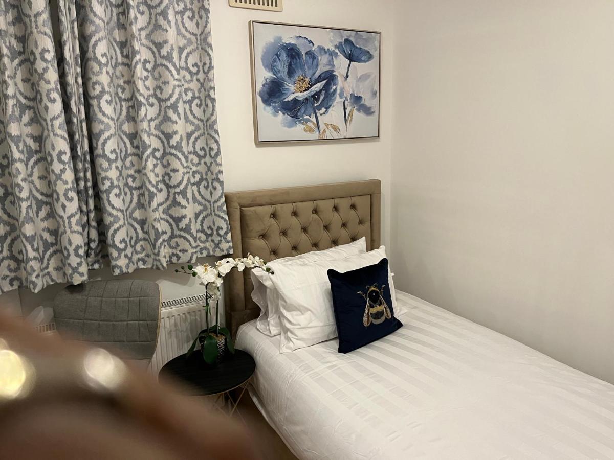 Tj Homes - Double Room With Single Bed - 3 Min To Tube Station - London Ruislip Luaran gambar