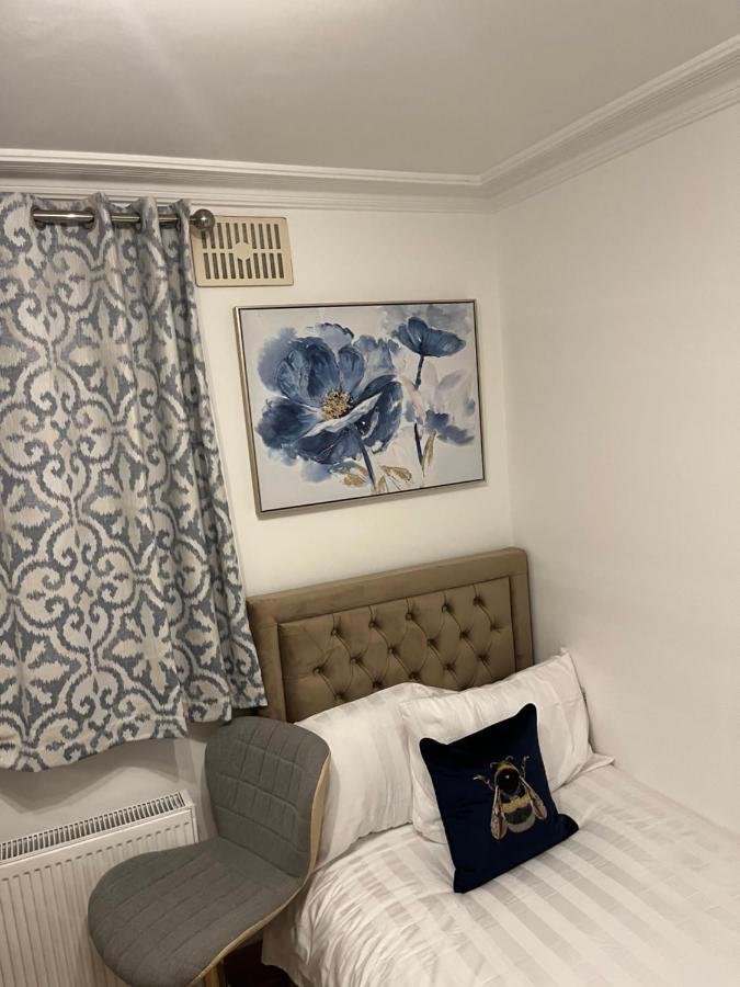 Tj Homes - Double Room With Single Bed - 3 Min To Tube Station - London Ruislip Luaran gambar